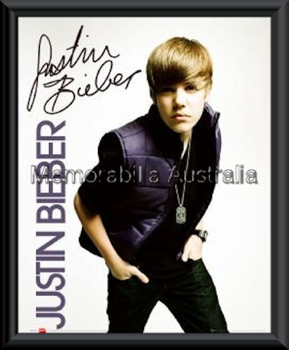 Justin Bieber Miniposter Framed