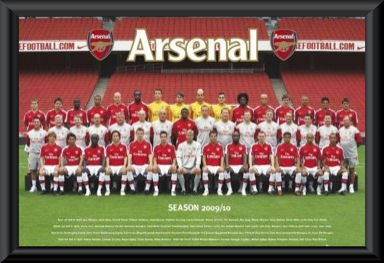 Arsenal 2009/10 Team Poster Framed