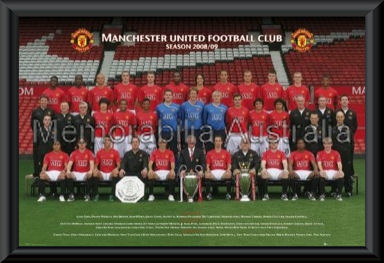 Manchester Utd 2008/09 Team Poster Framed